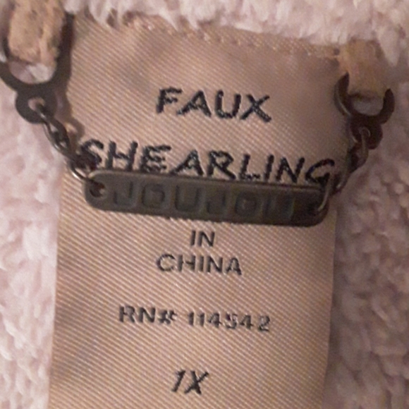 Faux shearling vest - Picture 6 of 6